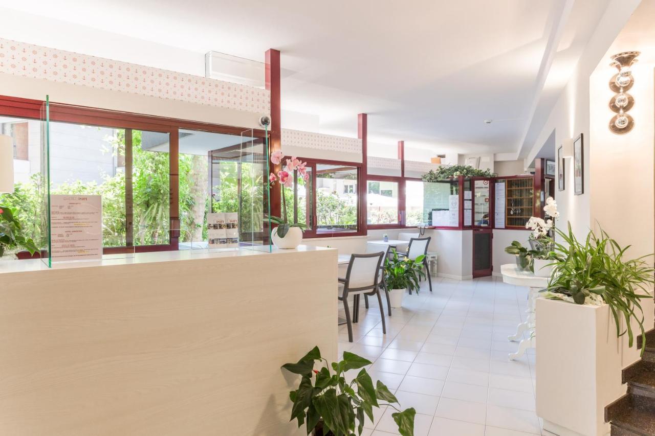 Hotel Parini Bellaria-Igea Marina Exterior photo