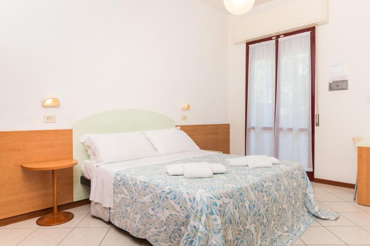 Hotel Parini Bellaria-Igea Marina Exterior photo
