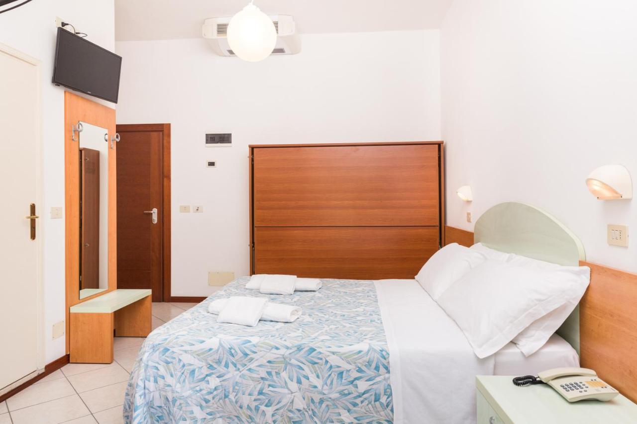 Hotel Parini Bellaria-Igea Marina Exterior photo