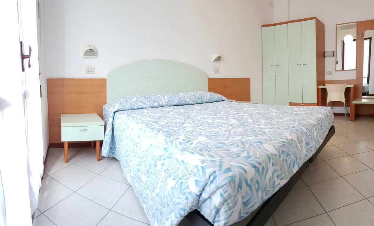 Hotel Parini Bellaria-Igea Marina Exterior photo